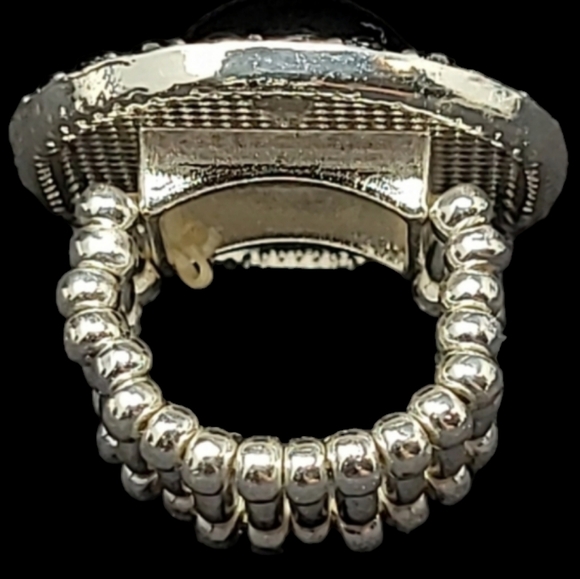 SILVER TONE RING WITH BLACK RHINESTONES STRETCH BAND (COSTUME JEWELRY) - Picture 3 of 6